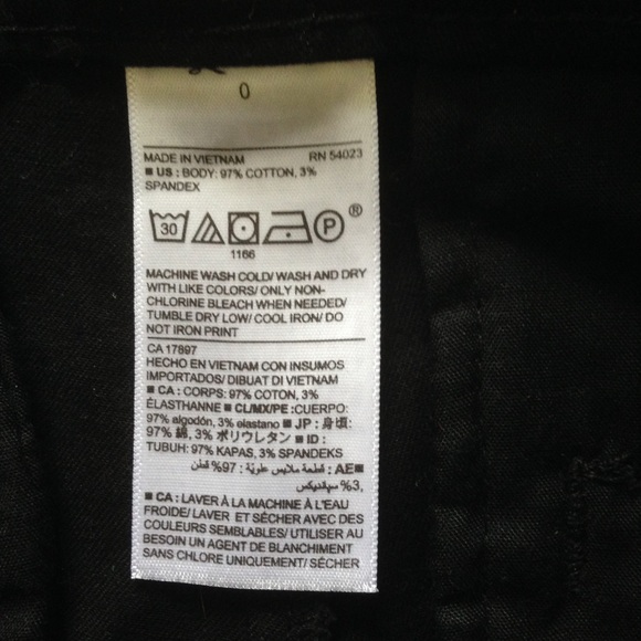 Black Size 0 Old Navy Pixie Cut Shorts NWT - Picture 6 of 7